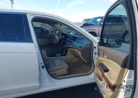 2008 Honda Accord 2.4 Ex-L from USA, damaged, VIN JHMCP26818C062775